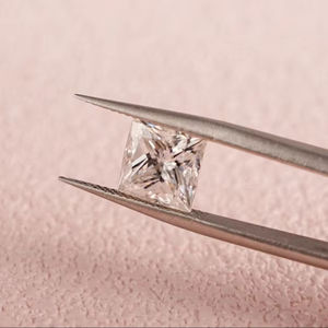 Precio de fábrica mayorista 1CTW Princess Cut Lab Grown CVD E Color VS1 IGI Certified Fabricación natural de alta calidad India - Product Image 5