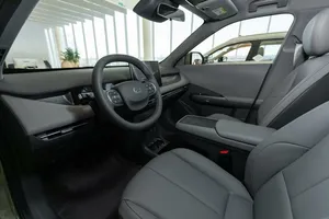 Cargador de Batería de Litio para Vehículos Eléctricos 2026 E V 0 L U T E i-J0Y II, Carga Rápida, NEDC - Product Image 4