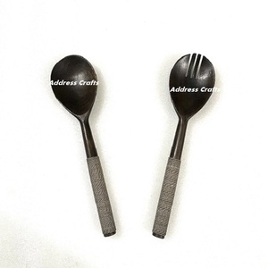 ไม้ขัดสีดำด้านสำหรับเค้กพร้อมที่จับหวายสานด้วยมือจากอินเดียชุดช้อนส้อมเค้กไม้มะม่วงอุปกรณ์เครื่องครัว - Product Image 5