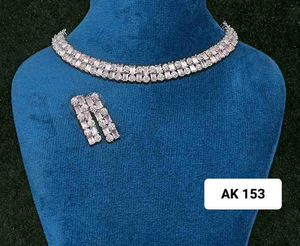 Ensemble collier et boucles d'oreilles en laiton avec diamants américains-Bijoux de luxe pour mariages, anniversaires, fêtes et occasions spéciales - Product Image 1