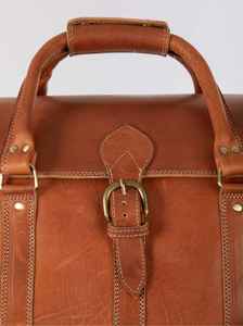 Bolsa de viaje de cuero suave de primera calidad con cierre de cremallera Cómoda y conveniente para aventuras en movimiento - Product Image 3