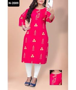 Kurtis de rayón de diseñador indio con estampado dorado con Kurtis listos para pestañas con tallas grandes disponibles para uso informal y diario Kurti - Product Image 1