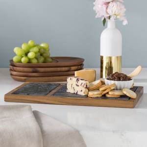 Tabla de quesos de madera maciza Artesanía de aspecto Premium Perfecta para el hogar y el restaurante Acero inoxidable Durable a un precio razonable - Product Image 3