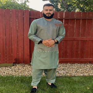 Meilleure vente de vêtements traditionnels afghans pour hommes de couleur verte avec un design triangulaire top tendance 2024 Vêtements traditionnels - Product Image 6