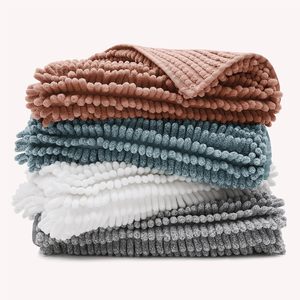 Tapis de bain en chenille Freshmint 32x20 antidérapant en PVC et TPR, doux, lavable, tapis de douche pour sol de baignoire - Product Image 1