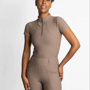 Camiseta de Equitación para Mujer OEM, Ajuste Atlético, Manga Corta, Tejido Transpirable, Personalizable - Product Image 1