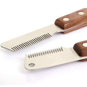 Cuchillo para pelar mascotas de acero inoxidable y madera duradero, herramienta reutilizable para quitar el pelo para animales pequeños y conejos - Product Image 1