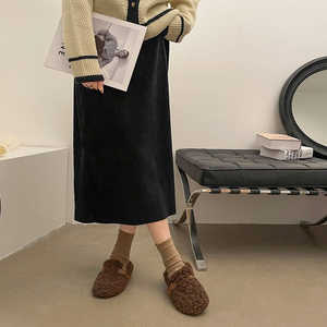 Chaussures basses (moins de 3 cm) à bout rond et à bouche profonde, pour la maison, pantoufles, chaussures basses en fourrure artificielle courte, à semelle plate en daim et caoutchouc - Product Image 2