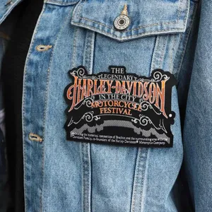 Lujo moda cuello alta densidad extremo pliegue marca logotipo personalizado poliéster autoadhesivo tejido ropa etiquetas hierro en ropa - Product Image 5