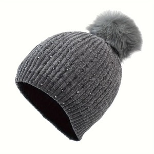 หมวกไหมพรมแฟชั่นฤดูหนาวสำหรับผู้หญิง ประดับพู่ห้อย ไข่มุก และคริสตัล  แบบสวมสบาย เหมาะสำหรับกิจกรรมกลางแจ้ง ให้ความอบอุ่น - Product Image 3