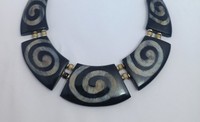 Collar de Lujo para Mujer con Dijes de Cuerno Natural Personalizados de Diseñador, Hecho a Mano, Ecológico, de 18 Pulgadas, el Más Valorado