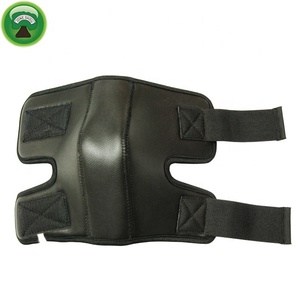 Bottes de protection pour chevaux à lanières en cuir souple professionnelles - Product Image 1