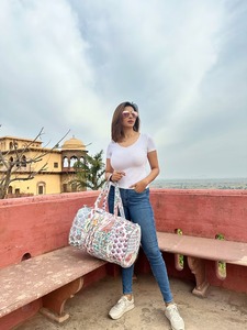 Manufacturer and Wholesaler Customized <b>Quilted</b> Duffle Bag Floral Weekender with Embroidery Fashion Style Canvas Zipper Closure - Product Image 5