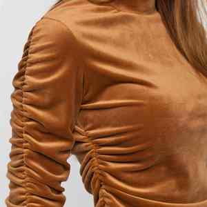 ชุดเสื้อผ้าสองชิ้นแบบลำลองระบายอากาศได้ดีชุดครอปท็อปและกางเกงผ้าฝ้าย100% มีฮู้ดสีทึบ - Product Image 2