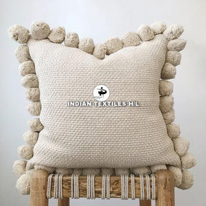 ปลอกหมอนอิงกลางแจ้งทำด้วยมือสไตล์โบฮีเมียนทรงเรขาคณิตสไตล์โบฮีเมียนและวินเทจตกแต่งด้วยหมอนปอมปอมปอม - Product Image 2