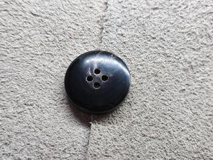 Bouton brut en corne de buffle naturelle de qualité supérieure pour accessoires vestimentaires - Product Image 6