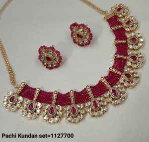 ENSEMBLE DE BIJOUX INDIENS TRADITIONNELS ET À LA MODE EN CUIVRE ENSEMBLE DE BIJOUX DE MARIAGE POUR FEMMES BOUCLES D'OREILLES ET COLLIER - Product Image 3