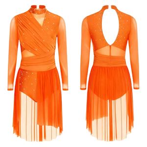 Nuevo Uniforme de Animadoras con Acentos de Pedrería Brillante, Tela Suave y Cómoda, Listo para Practicar - Product Image 1