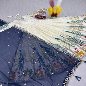 Elégante robe en soie Dola imprimée au design de paon avec une feuille épaisse et des paillettes Dupatta entièrement cousue pour les femmes. - Product Image 3