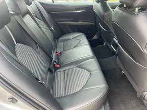 Toyota Camry SE 2022 Elegante y Económico - Product Image 6