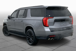 GMC Yukon XL Denali 4WD SUV 2021 Usado - con Bajo Kilometraje - Product Image 4