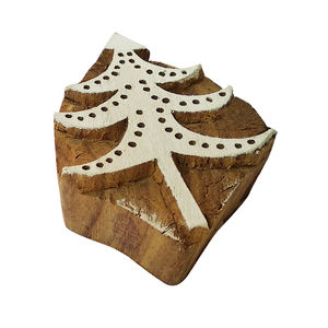 Blocs de bois de motif d'arbre de Noël uniques avec des timbres d'impression fantaisie Produit décoratif de Noël - Product Image 1