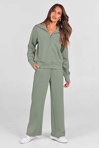 Vente en gros Vêtements de sport décontractés pour femmes Ensemble deux pièces en polyester/coton imprimé pour l'hiver Haut court Pantalon Survêtements à capuche Sweat-shirt - Product Image 4