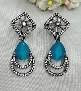 Gorgeous Traditional Style Lightweight Diamond <b>Earrings</b> For Festivals Weddings And Gatherings From India - Product Image 3