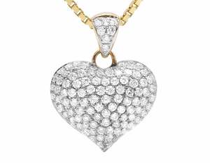 Colgante y dijes de corazón de diamante VVS Moissanite chapados en oro de la mejor calidad personalizados en plata 925 para ropa de fiesta informal - Product Image 1