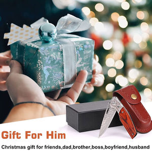 Couteau pliant tactique en acier Damas de qualité industrielle, fabriqué sur mesure, avec gaine en cuir et verrouillage arrière - Garantie de 3 ans - Product Image 4