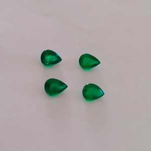 Émeraude verte synthétique de haute qualité personnalisable, taille émeraude, semi-précieuse pour la fabrication de bijoux - Product Image 1
