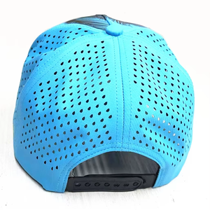 Casquette de sport imperméable à 5 panneaux personnalisée 2026, entièrement imprimée, avec trous perforés au laser sur le devant, avec cordon - Product Image 2