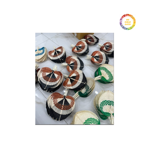 Ventilador de mano de bambú de alta calidad de Vietnam Diseño ligero tejido a mano Ideal para decoración de regalos y suministro al por mayor - Product Image 5