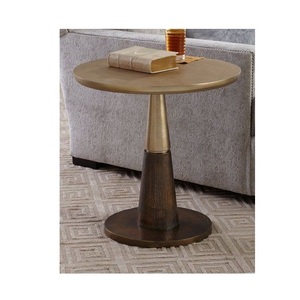 Meubles contemporains au design de luxe en vente table d'appoint en laiton feuille de lotus avec finition dorée utilisée pour le salon de chevet canapé - Product Image 3