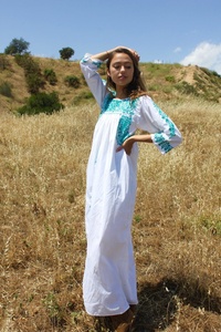 Vestido Maxi Oaxacano 100% Algodón, Talla Grande XL, Estilo Sexy, Estampado Floral, Silueta en A, Detalles de Crochet Jade, Bordado a Mano - Product Image 3