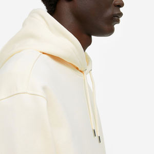 Pull à capuche personnalisé pour hommes, 100% coton, polaire, poche kangourou et capuche à cordon, tenue décontractée pour l'hiver - Product Image 1