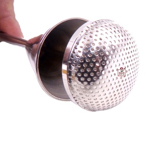 Passoire en laiton, accessoires de cuisine en métal pour faire passer les liquides des aliments, design antique, outils de cuisine pour la maison et la cuisine - Product Image 3