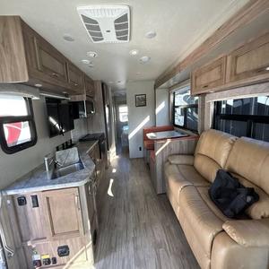 Se vende E-n-t-e-g-r-a C-o-a-c-h V-i-s-i-o-n 3-1-V usado del 2019. - Product Image 1