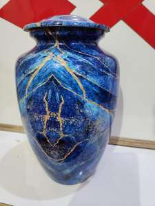 โกศบรรจุอัฐิมนุษย์ทำมือจากอะลูมิเนียมอย่างประณีต เป็นมิตรกับสิ่งแวดล้อม ดีไซน์ดั้งเดิม สวยงามหรูหรา พร้อมลวดลายสลัก - Product Image 2