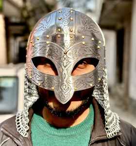 Casco de guerrero vikingo Armadura de acero grabado medieval con cota de malla y forro - Product Image 2