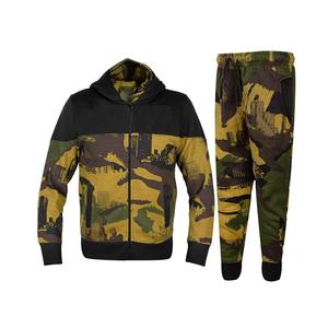 Trajes Deportivos de Camuflaje al por Mayor, Tela Transpirable con Protección UV, Poliéster/Algodón, Diseños Personalizados, OEM, Sialkot, Pakistán - Product Image 1