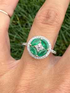 แหวนค็อกเทลงานปาร์ตี้น่ารัก ประดับมรกตสีเขียวทรงมาร์ควิสธรรมชาติ และเพชรทรงบริลเลียนต์ ทองคำแท้ 14K สำหรับทุกเพศ เหมาะสำหรับงานแต่งงาน งานหมั้น รับผลิตตามแบบ (OEM) - Product Image 3