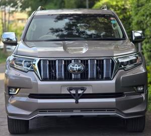 Oferta Especial para Toyota Land Cruiser Prado VXR TXL Usado - Product Image 1