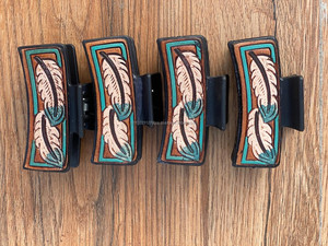 Pinzas para el pelo de cuero grabadas hechas a mano con estilo occidental para mujer - Product Image 5