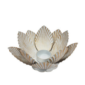 Soporte de luz en T con forma de flor de hierro, candelabro de diseño clásico de color blanco y dorado, linternas para Decoración de mesa - Product Image 2