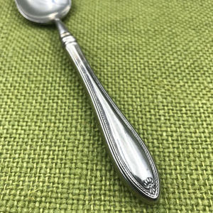 Cuillère de mariage en acier inoxydable au design moderne de couleur argent de l'Inde, parfaite pour les ustensiles de cuisine de table, les fournitures pour la maison et l'hôtel - Product Image 2