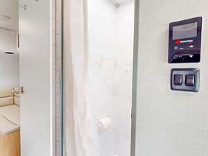 DESCUENTO 2026 T-h-o-r F-r-e-e-d-o-m E-l-i-t-e 19H-E-C Remolques de Viaje, Caravanas, Casas Rodantes y Campers para Exteriores - Product Image 3