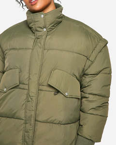 Vestes matelassées épaisses en coton sur mesure OEM, tissu respirant, col montant, poignets côtelés, boutons, veste à bulles pour femmes - Product Image 3