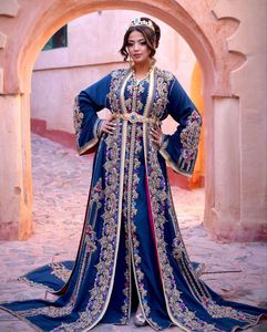 Nouveau-superbe Zari broderie Caftan bleu marine soie embelli cristal verre perles pierre Dabka travail pour les fêtes/mariages 2024 - Product Image 1