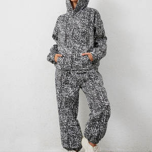 Survêtement de sublimation avec tissu évacuant l'humidité Survêtement de sublimation de haute qualité avec des couleurs résistantes à la décoloration - Product Image 5